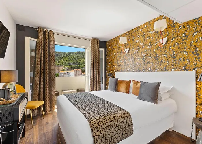 ソリマーレ ボニファシオ